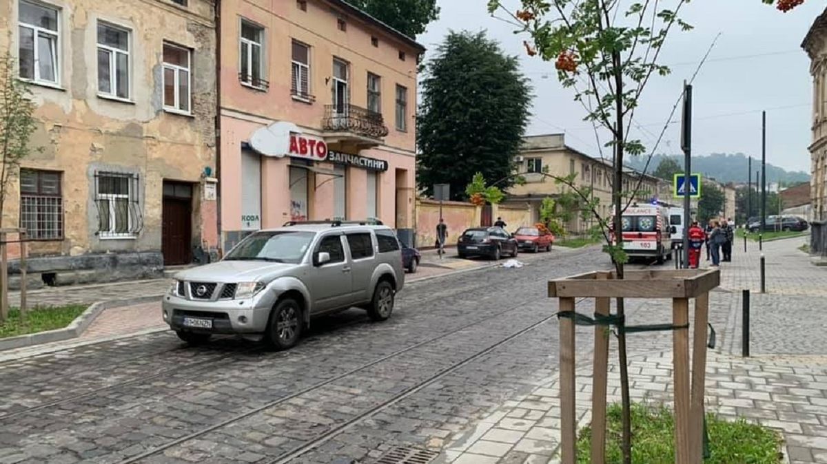 Суд відправив під домашній арешт іноземця, який збив жінку на Замарстинівській