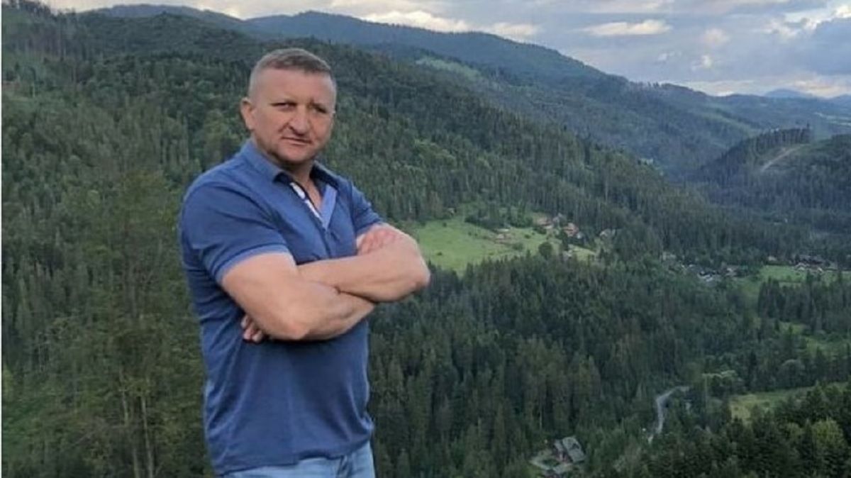 «Батьківщина» виключила з партії депутата Сколівської райради, який вдарив жінку