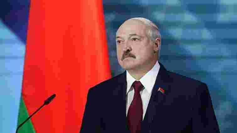 Лукашенка хочуть позбавити звання почесного доктора наук КНУ ім. Шевченка