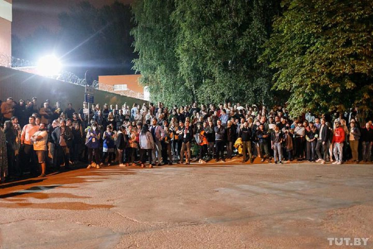 В Білорусі з СІЗО почали масово випускати затриманих на мітингах людей