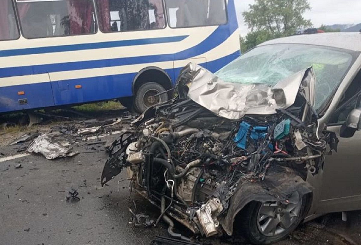 63-річний водій Renault Scenic спричинив смертельну ДТП з рейсовим автобусом на Сколівщині