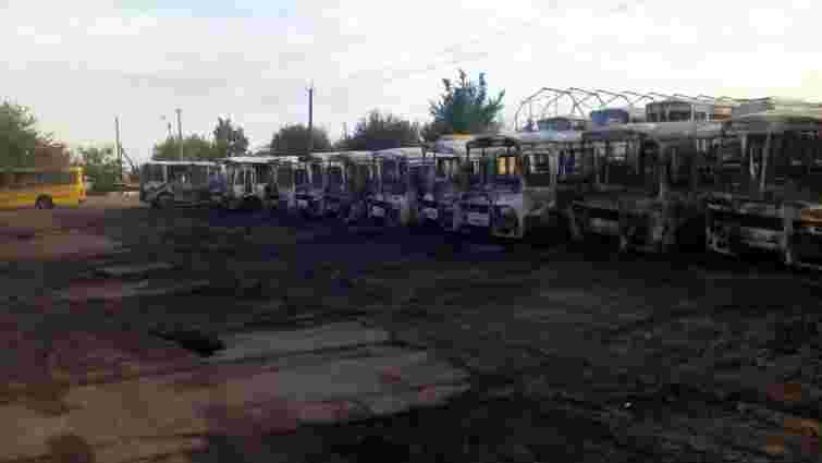 12 автобусів згоріли у пожежі автопарку на Черкащині