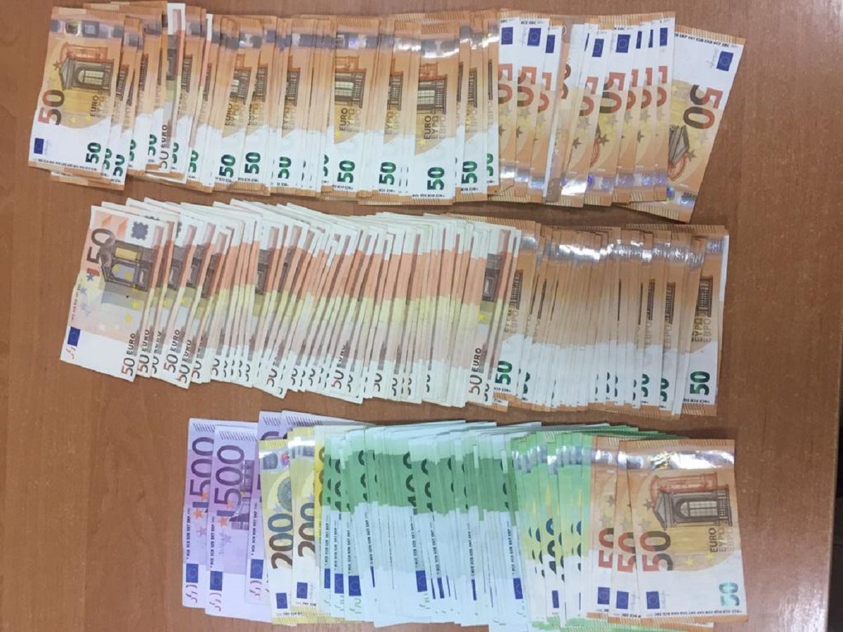 У Краковці митники затримали мешканку Хмельниччини з незадекларованою валютою