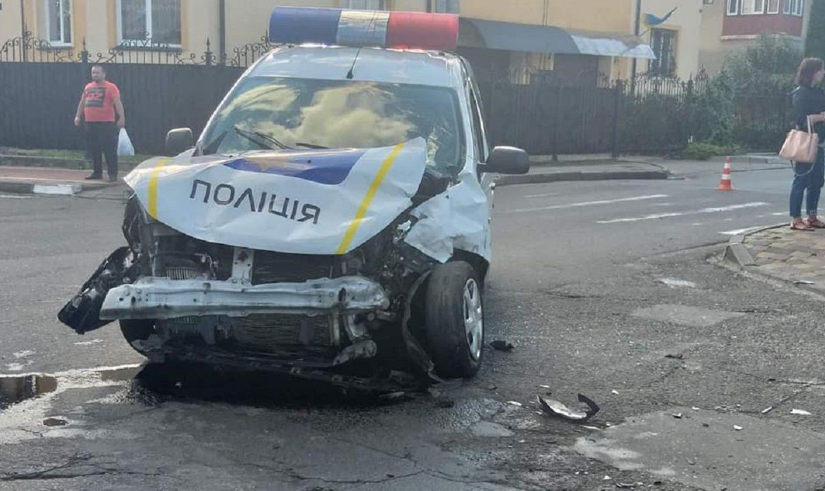 Поліцейські під час переслідування порушника у Стрию потрапили в ДТП
