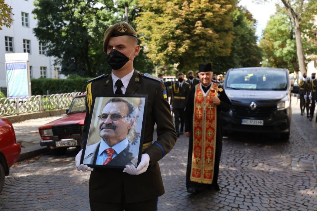 На Личаківському кладовищі поховали першого мера Львова Василя Шпіцера