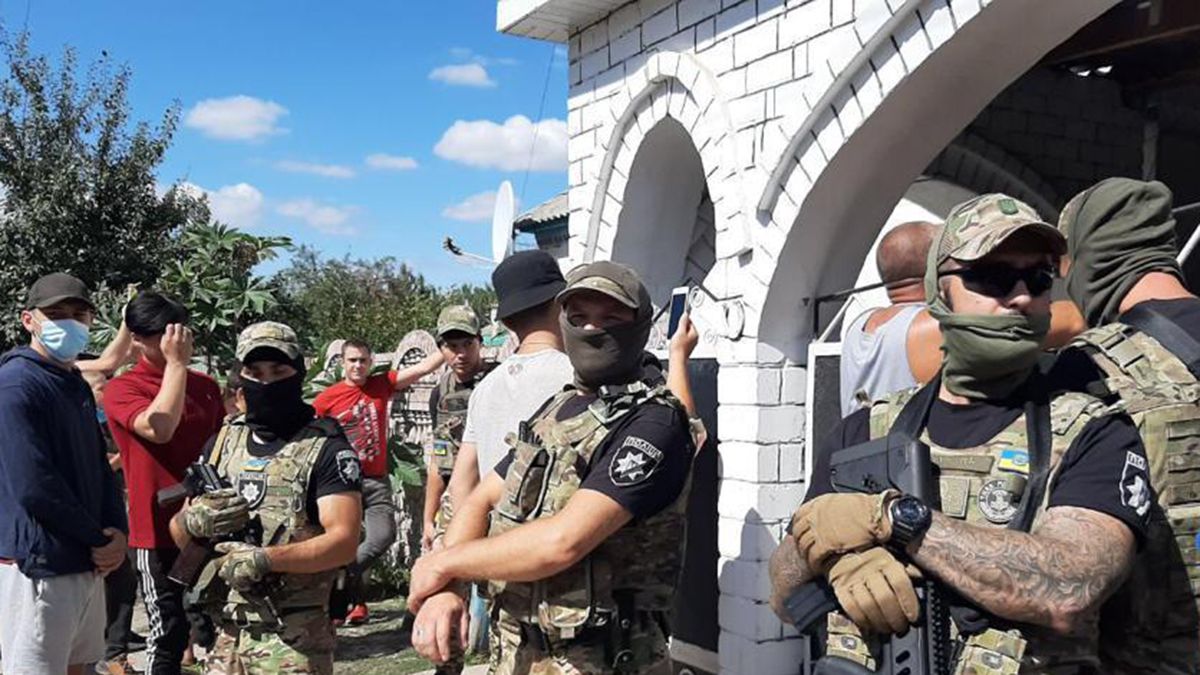 Через сутички з ромами у село на Харківщині ввели спецпризначенців