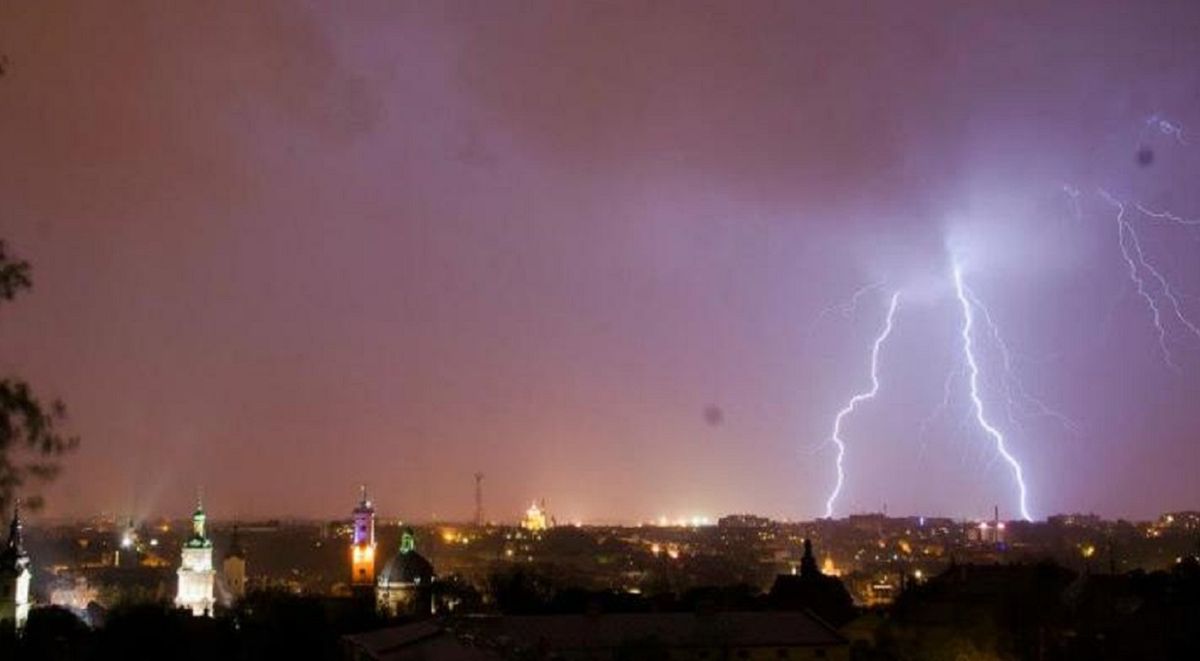 На Львівщині оголосили штормове попередження