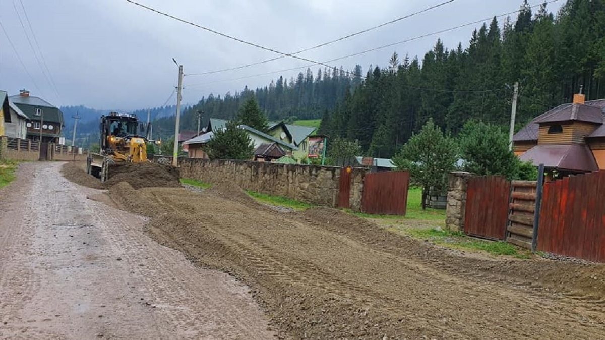 На Львівщині почали ремонтувати дорогу зі Славського на Закарпаття