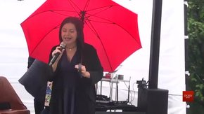 Переодягнені у супергероїв альпіністи роздавали подарунки маленьким пацієнтам львівської лікарні