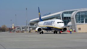Група хасидів прибула в Україну через львівський аеропорт