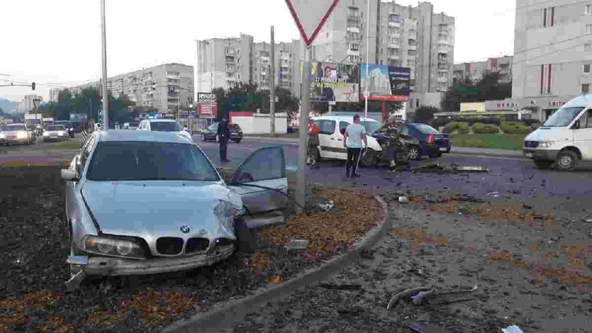 У ДТП біля «Галицького перехрестя» у Львові постраждали двоє людей -  ZAXID.NET