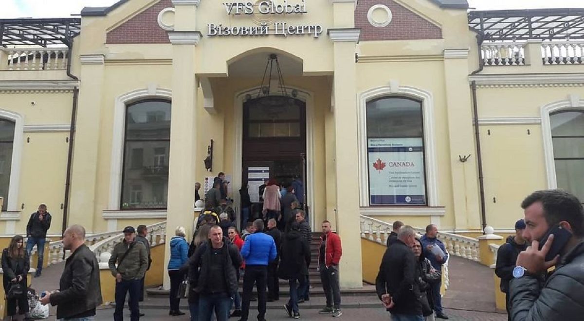 Візові центри Львова розпочали прийом документів на польську візу через «Нову пошту»