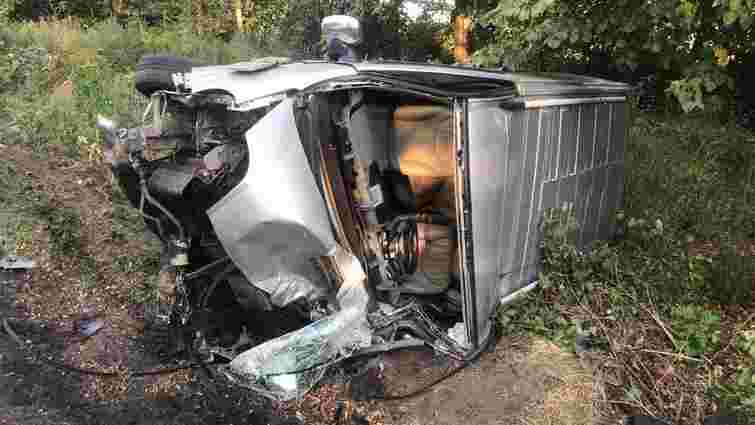 На трасі Львів-Самбір мікроавтобус збив на смерть пішохідку