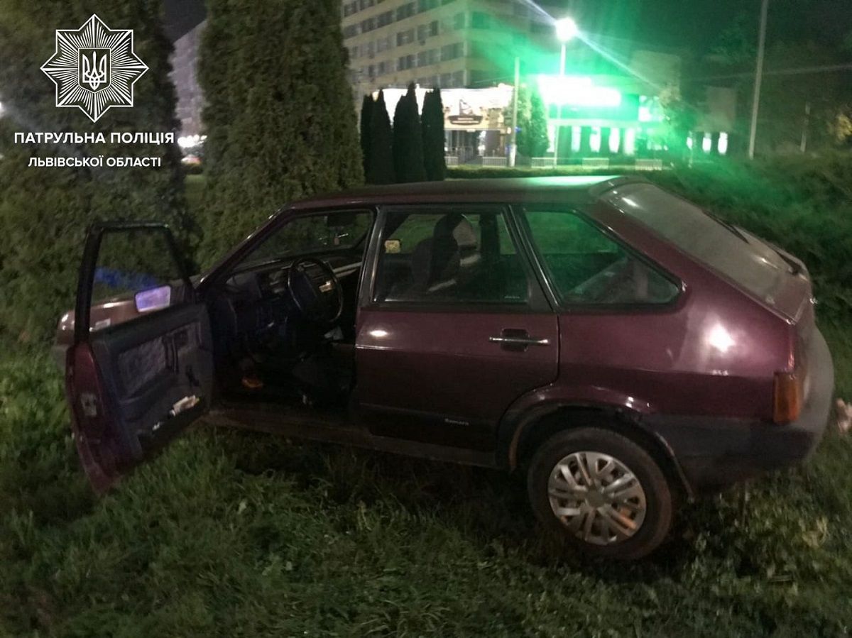 Нетверезий водій виїхав на автомобільне кільце на проспекті Чорновола