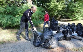 У Всесвітній день прибирання львів’яни масово прибирали парки