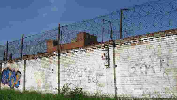 Двох в’язнів львівської колонії №30 затримали під час спроби втечі
