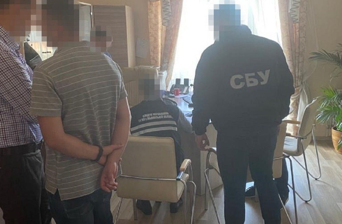 СБУ оголосила підозру керівникам львівського заводу за крадіжки металобрухту
