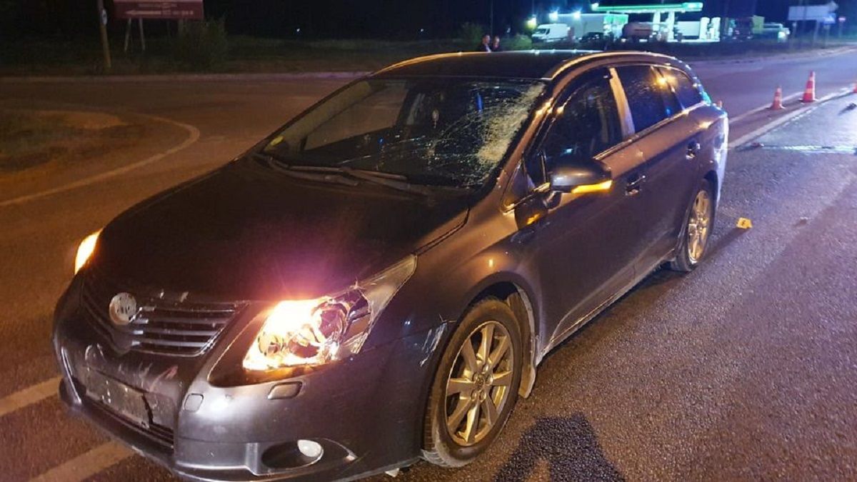 Водій Toyota на смерть збив чоловіка на трасі Київ-Чоп