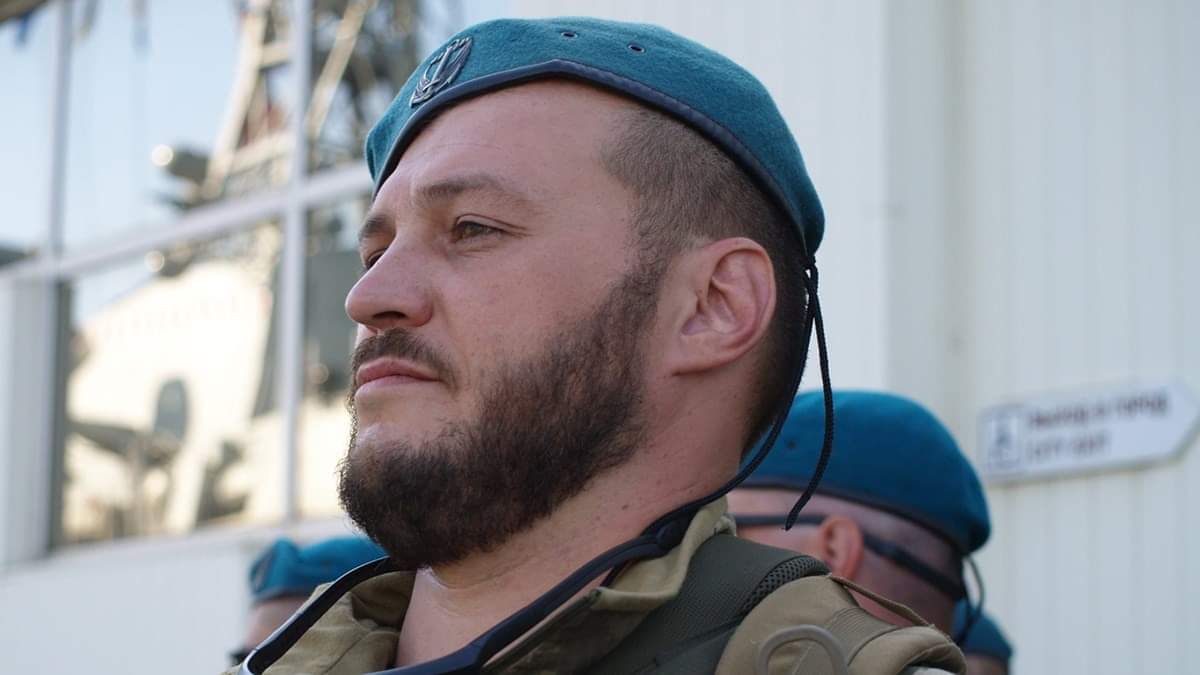 Після тридцяти операцій помер поранений на Донбасі український морпіх