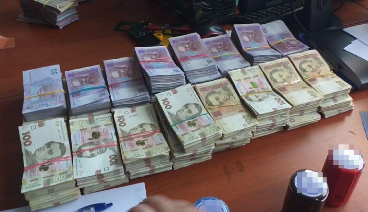 На Львівщині виявили конвертаційний центр з обігом 350 млн грн