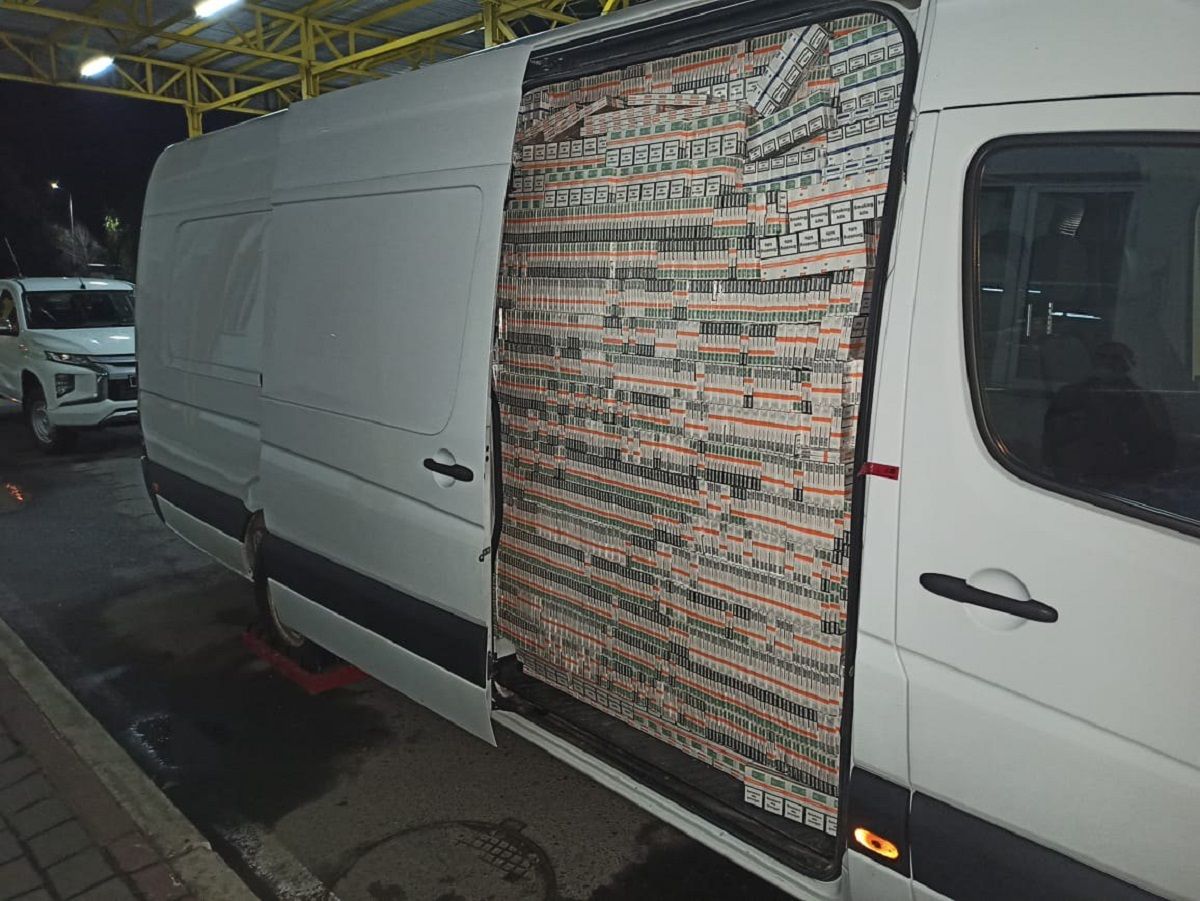 На Закарпатті затримали контрабандиста з фальшивими дипломатичними документами