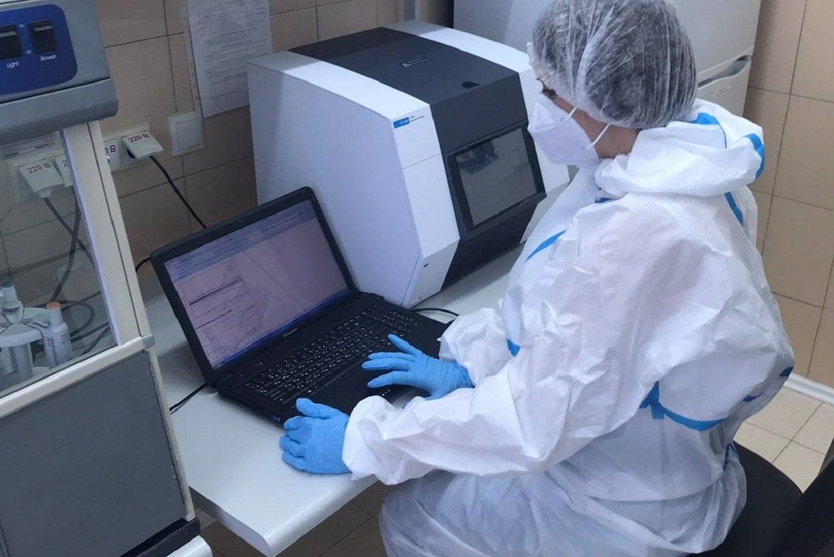 Лабораторія львівського медуніверситету отримала нове обладнання для ПЛР-тестів