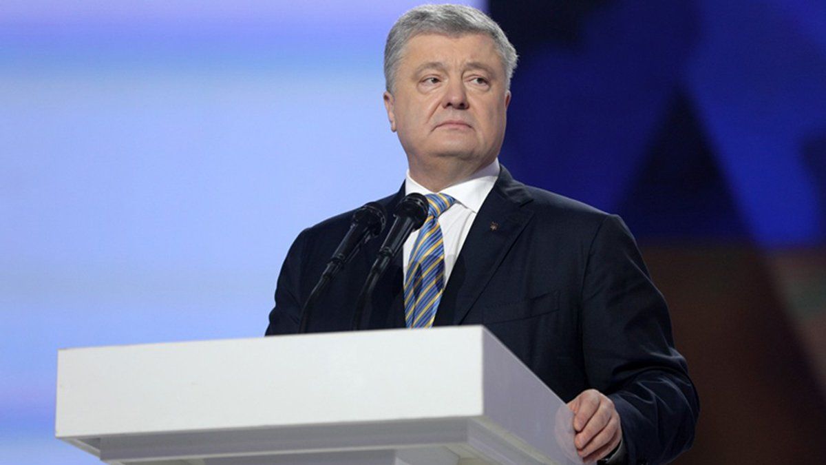 Петра Порошенка госпіталізували із двостороннім запаленням легень