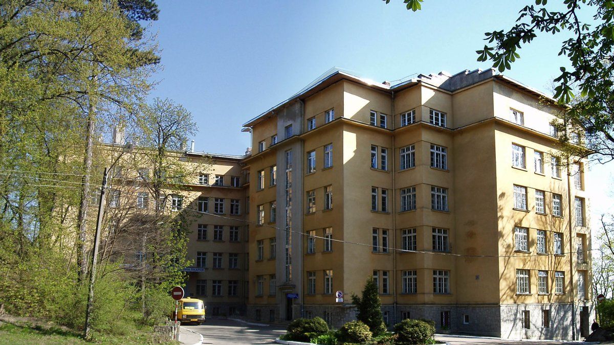 У львівському ОХМАТДИТі вперше торакоскопічно видалили легеню 8-місячному хлопчику 