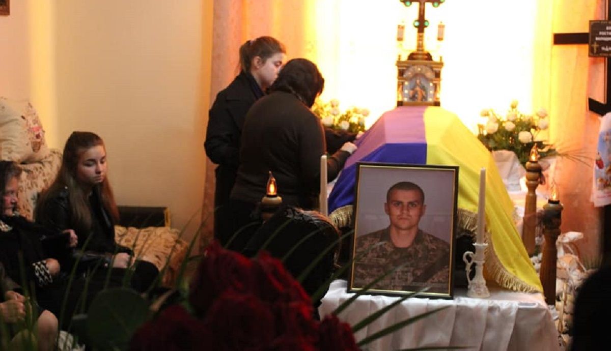На Львівщині попрощались із загиблим у авіакатастрофі 22-річним курсантом