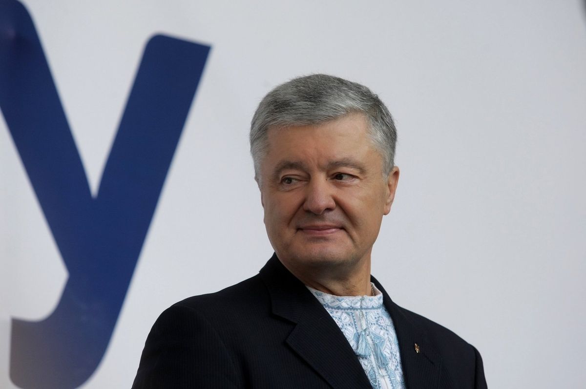 Журналісти повідомили про зв’язок Порошенка із низкою офшорних компаній