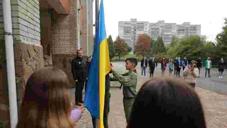 Найуспішніші учні щотижня підніматимуть державні прапори у львівських школах