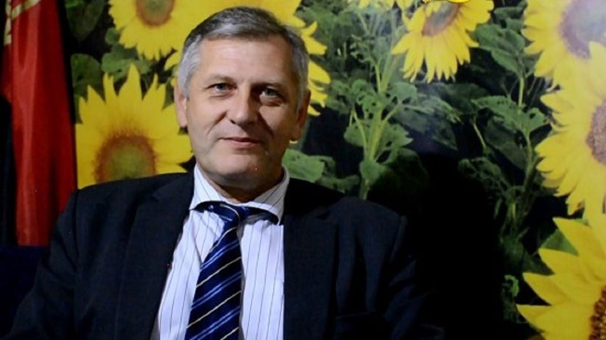 Кандидат «ЄС» у мери Золочева знявся на користь скандального бізнесмена