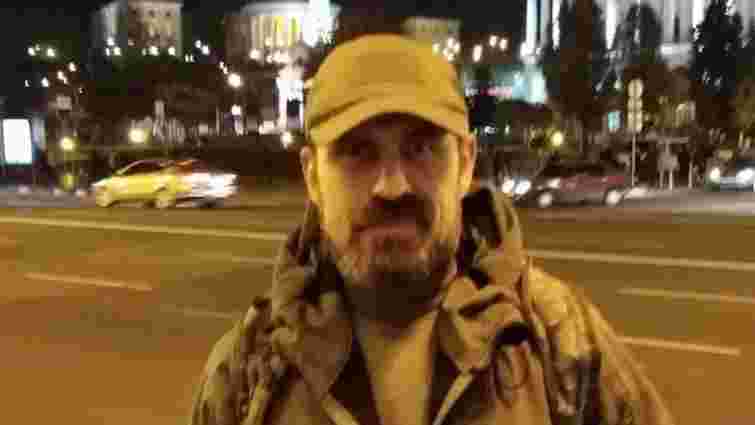 Помер військовий, який минулого тижня скоїв спробу самоспалення у Києві