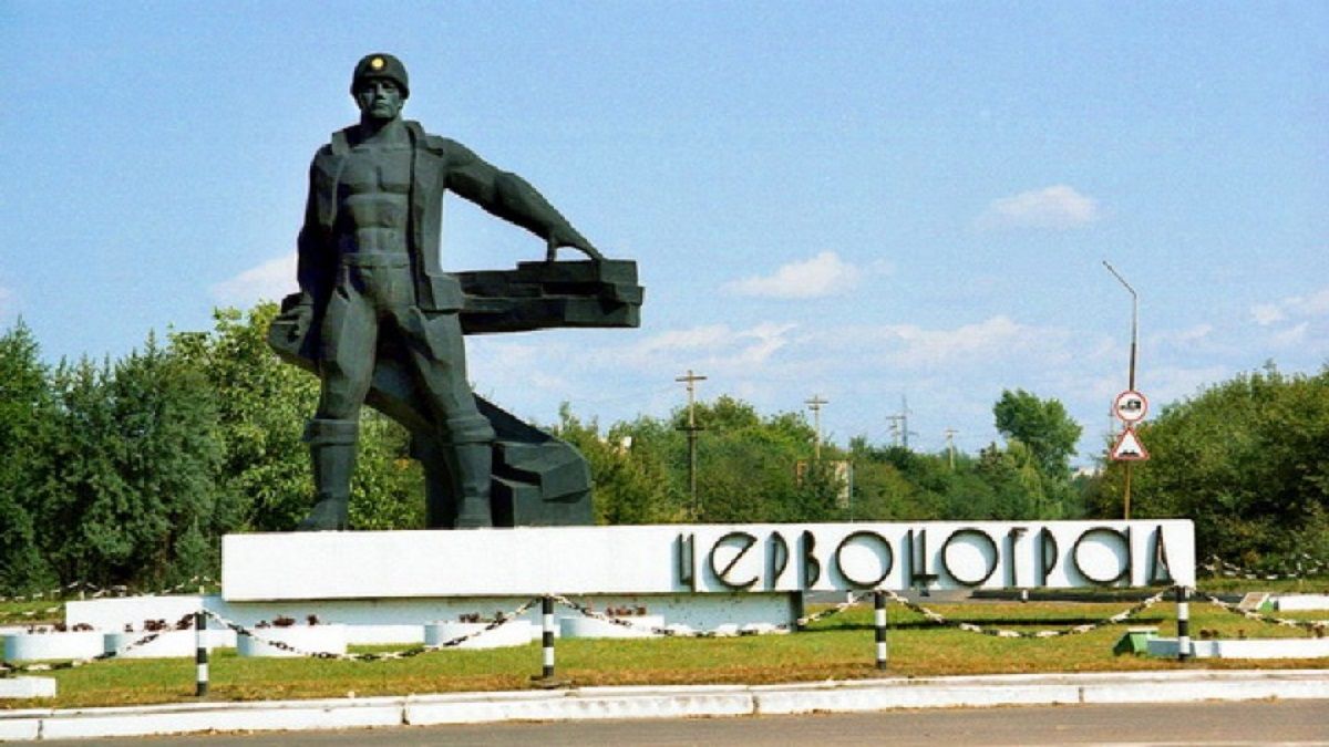 Семеро на одне крісло: хто йде на вибори у Червонограді