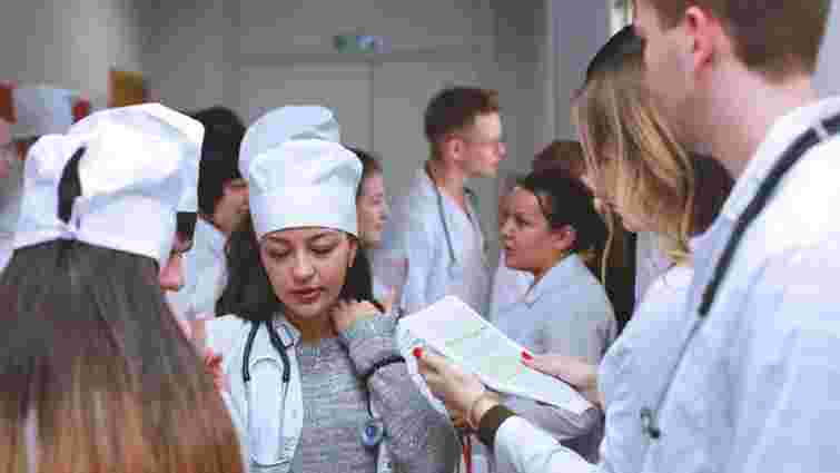 Степанов запевнив, що студенти не лікуватимуть хворих на Covid-19 самостійно