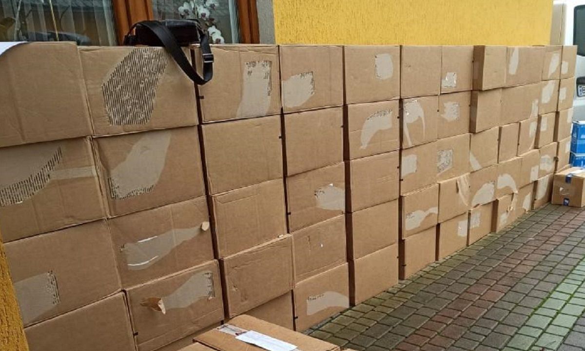 На Львівщині викрили масштабну схему торгівлі контрафактним алкоголем та сигаретами