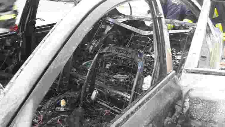 Поліція розслідує підпал автомобіля кандидата в мери Дрогобича