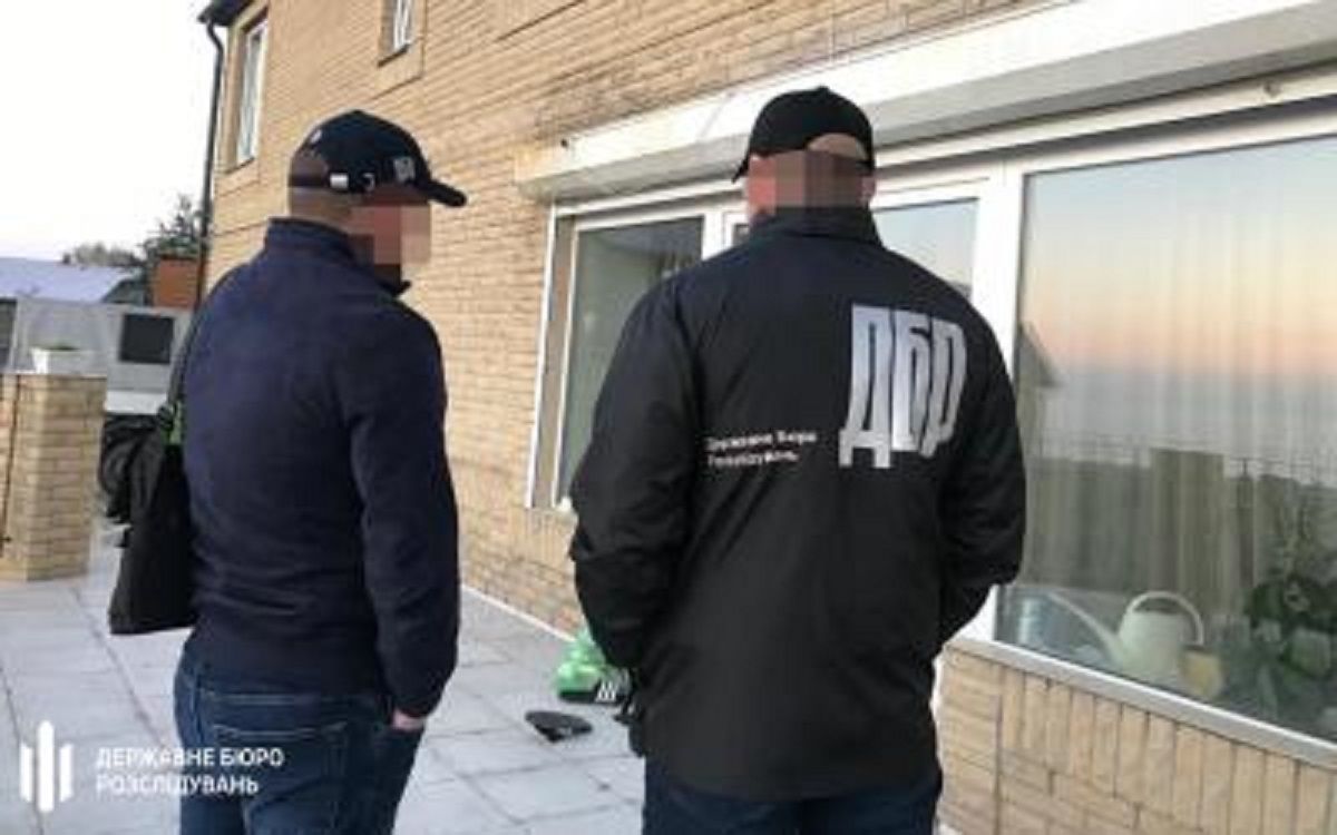 Екс-заступнику міністра оборони повідомили підозру у закупівлі неякісних бронежилетів