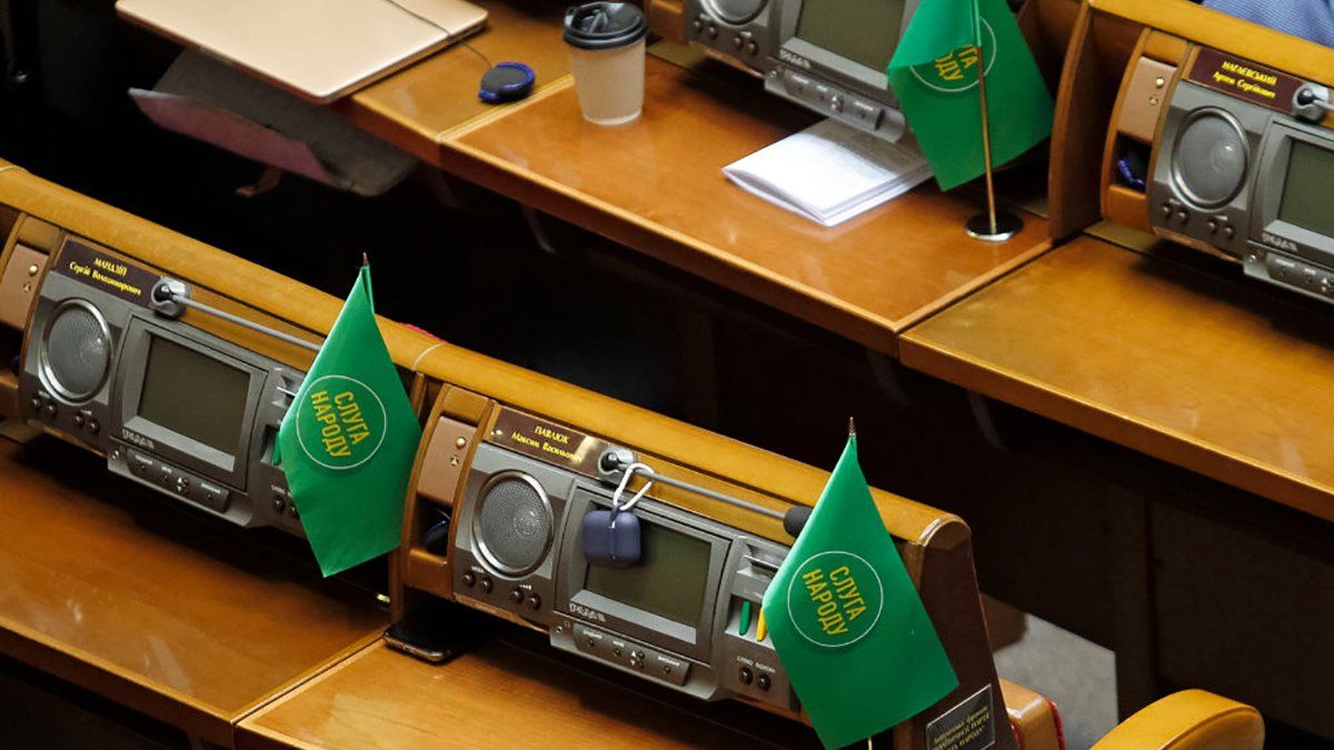 Близько 100 депутатів від СН на два дні поїхали на Донбас