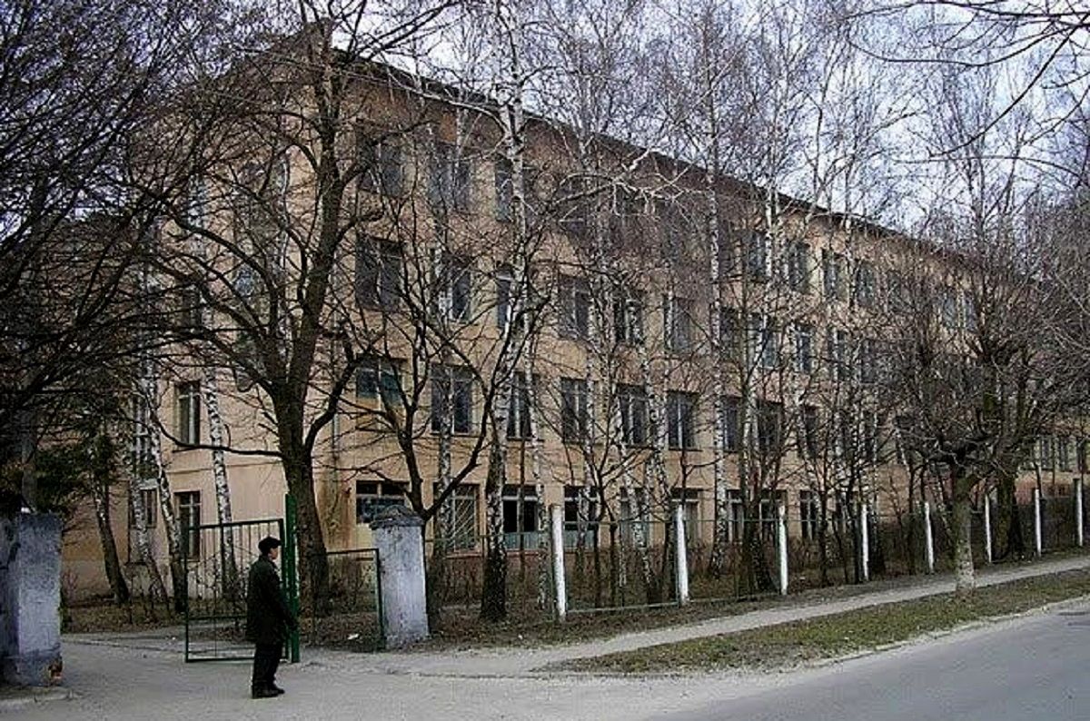 Поліцейські обстежили чотири школи на Львівщині через повідомлення про замінування