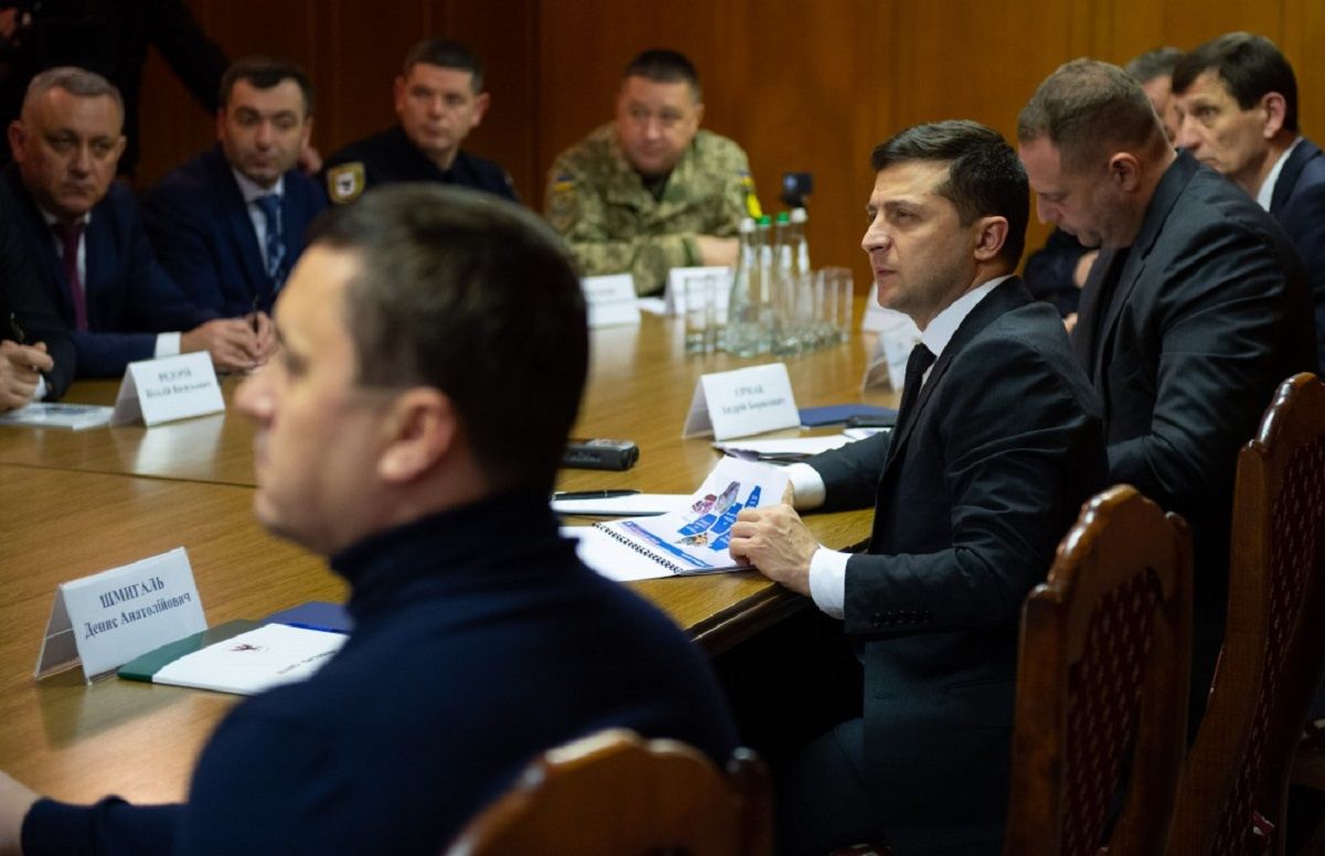 Зеленський розповів, як використає відповіді українців під час опитування 25 жовтня