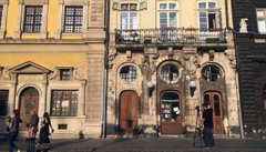 Архітектура та суспільство: хто кого?