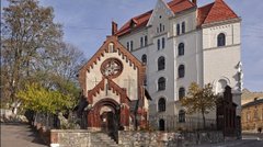 Храми Данила і Лева