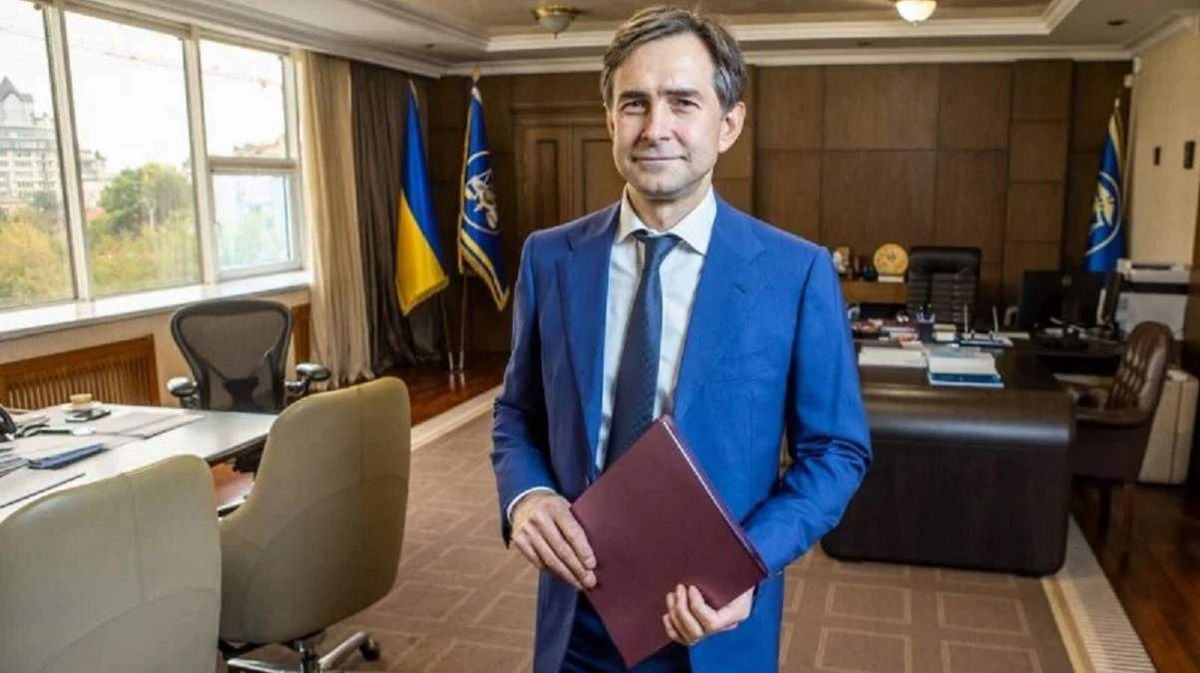 У податковій придумали, як закрити дірку в бюджеті України: під прицілом гроші заробітчан