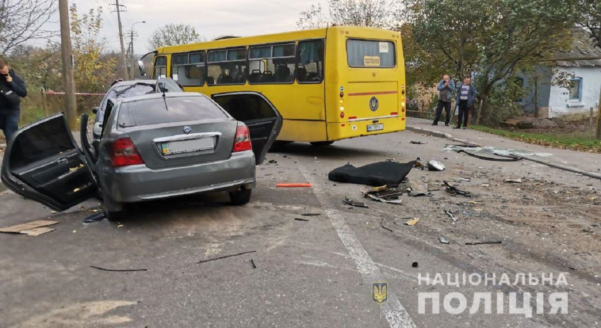 Семеро поранених і один загиблий у потрійній ДТП з маршруткою в Рівному
