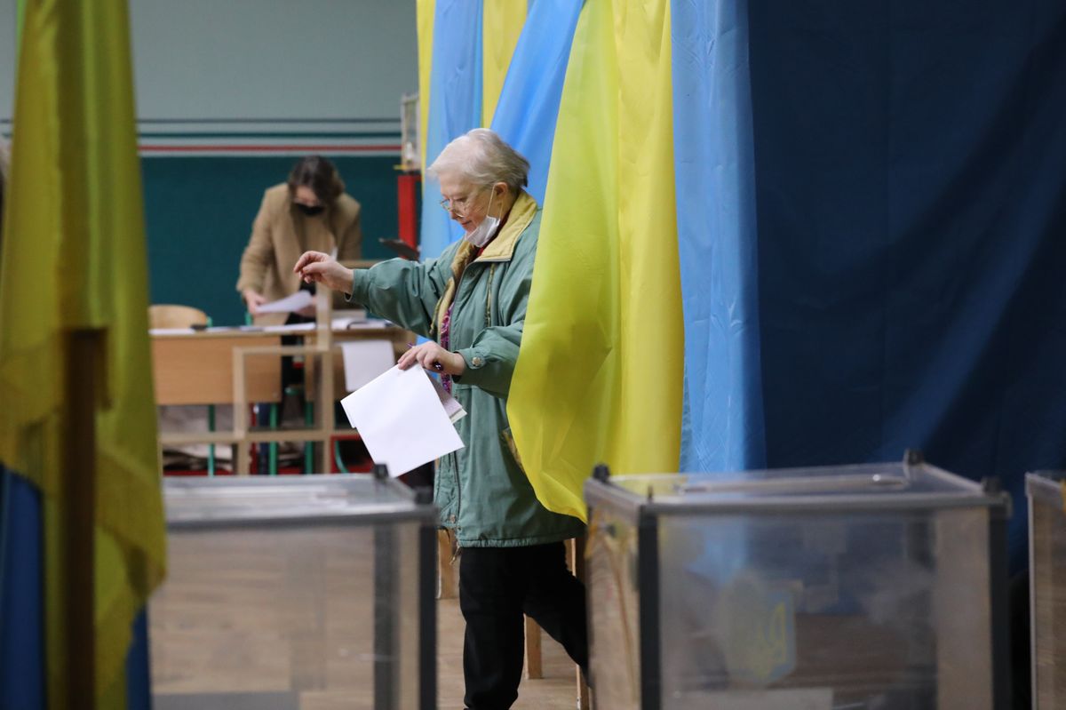 «Опора» оприлюднила перші дані про явку виборців на Львівщині