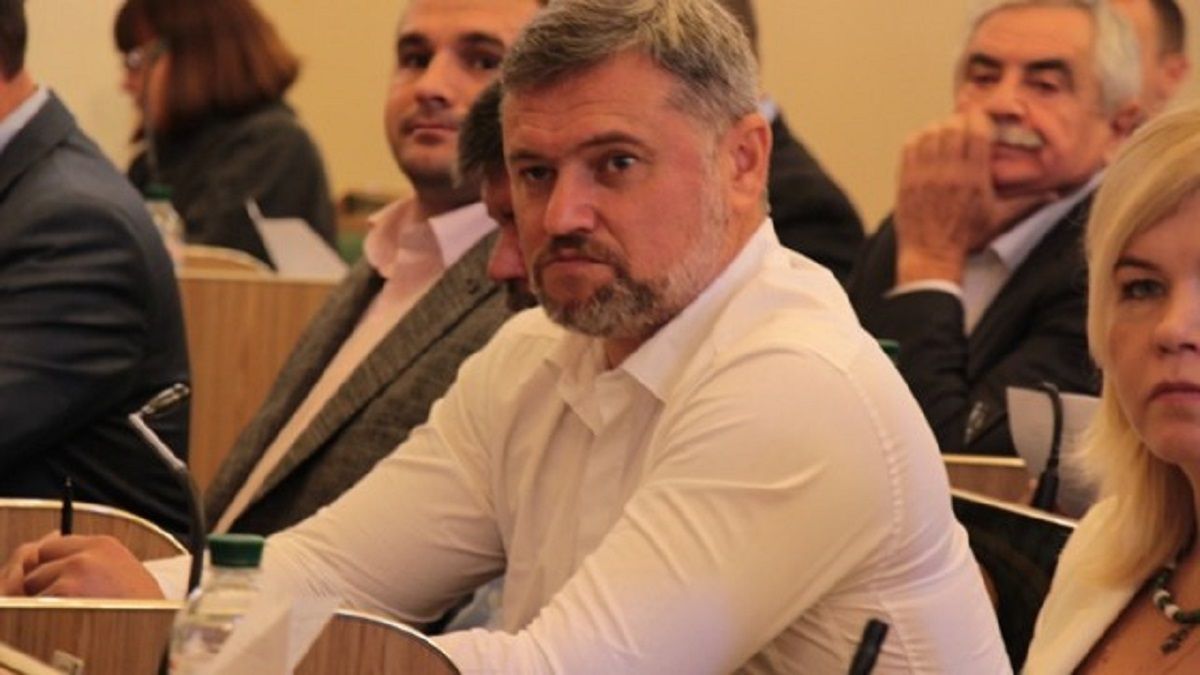 На виборах мера Городка з незначним відривом лідирує Володимир Ременяк