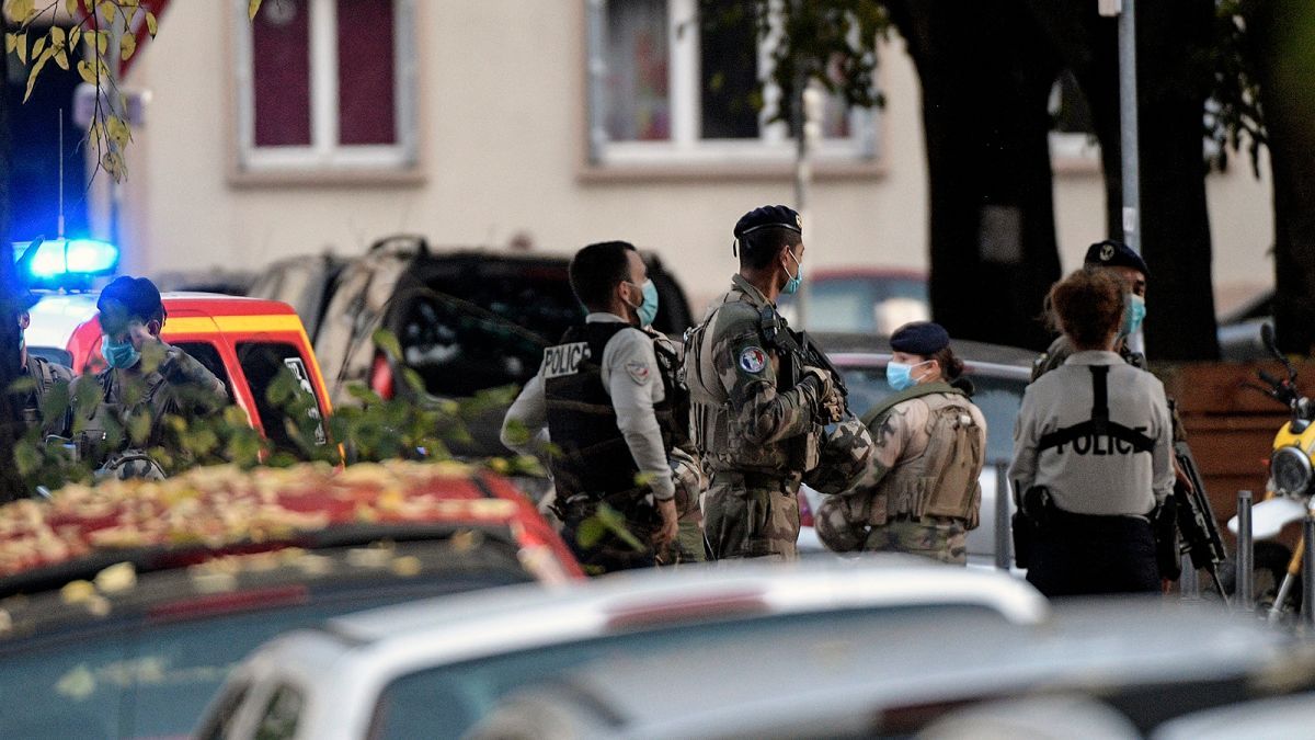 У Франції невідомий розстріляв біля церкви православного священика