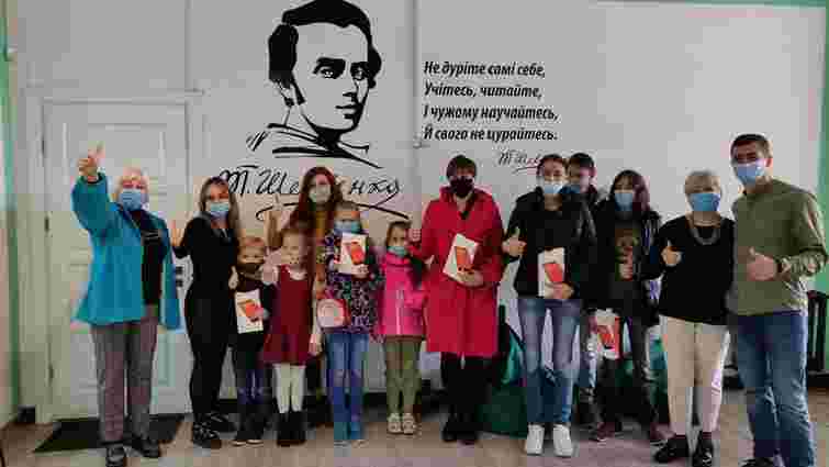 Львівські волонтери подарують 1000 планшетів дітям з малозабезпечених сімей