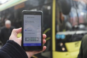 У львівських автобусах запроваджують оплату проїзду зі смартфонів